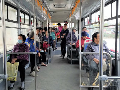 Hành khách chấm 8-10 điểm cho xe buýt nhanh BRT