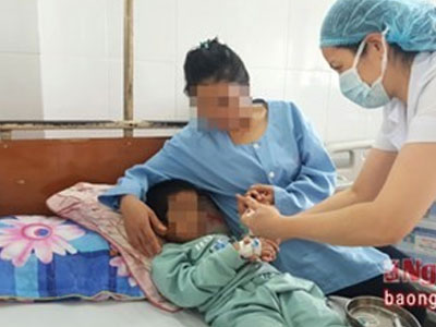 Chiếc kèn đồ chơi trong phổi bé 6 tuổi