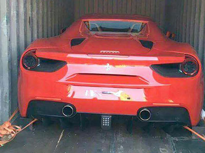 Ferrari 488 Spider đầu tiên cập cảng Sài Gòn