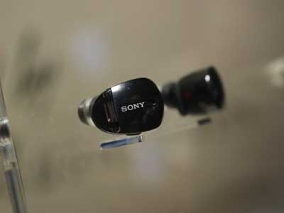 Sony giới thiệu tai nghe không dây nhỏ gọn
