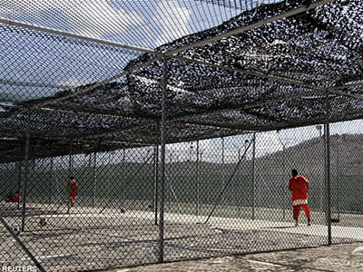 TT Obama chuyển hơn 20 tù nhân Guantanamo trước ngày ông Trump nhậm chức