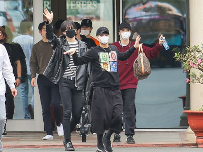 GOT7 đã có mặt tại sân bay Tân Sơn Nhất