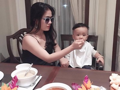 Bà mẹ Sài thành nổi tiếng Facebook với cách chăm con siêu đẳng