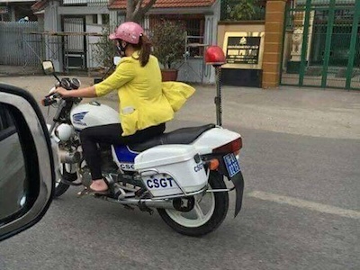 Cô gái lái xe đặc chủng của CSGT Hải Phòng là nhân viên bảo dưỡng xe