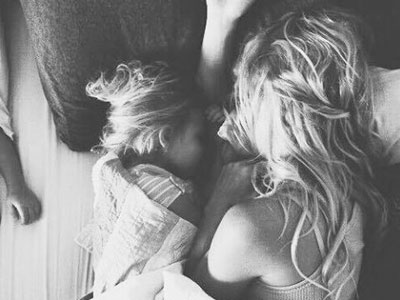Gái trẻ chưa chồng với tâm thư gửi con gây sốt: "Đừng yêu người khiến con khóc quá 3 lần..."