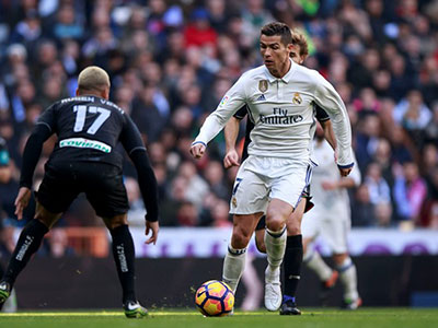 Khó ai ngăn Ronaldo giành giải "Cầu thủ hay nhất năm 2016"