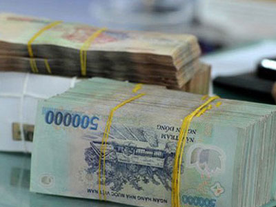 Ngân hàng đến hẹn lại tăng lãi suất