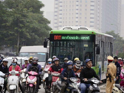Vì sao Hà Nội chọn điểm nóng ùn tắc để vận hành BRT?