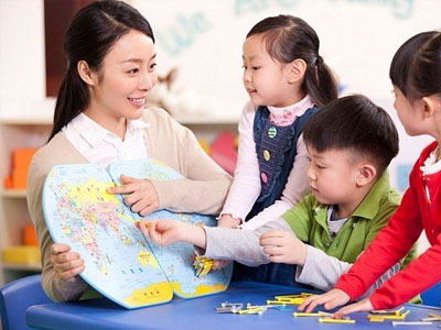 Đào tạo lại 40.000 giáo viên phổ thông thừa về dạy mầm non