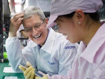 Công ty gia công iPhone lần đầu tiên bị giảm doanh thu