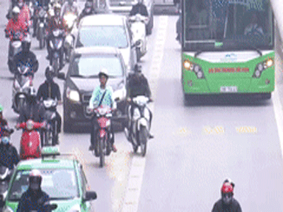 Gắn camera phạt nguội xe đi vào làn đường buýt BRT