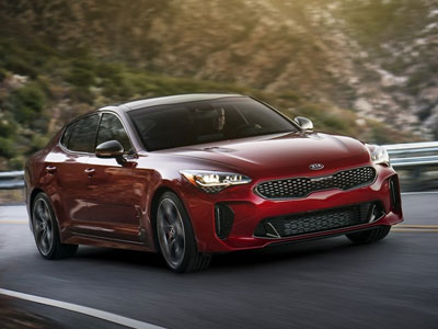 Kia giới thiệu xe thể thao, cạnh tranh BMW 3-Series