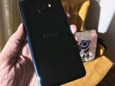 Smartphone siêu mỏng của HTC lộ diện trước ngày ra mắt