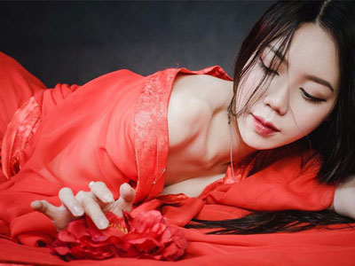 Xuất hiện chỉ 7 giây, cô gái bất ngờ được phong "thánh sống ảo"