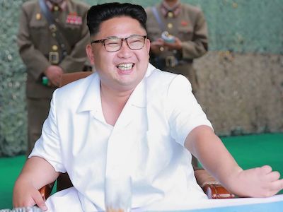 Kim Jong Un chi bộn tiền xây tượng mình trên đỉnh núi cao nhất Triều Tiên