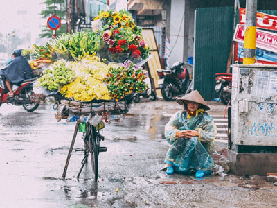 Những cảnh đời mưu sinh trong mưa lạnh