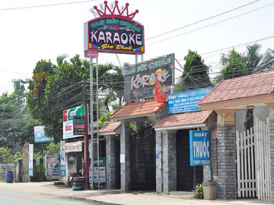 Nữ bí thư kể lúc 14 cán bộ xã giải cứu cô ở quán karaoke