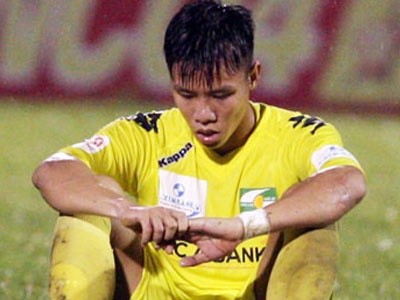Ngọc Hải đá phản, SLNA lập kỷ lục V-League về đốt lưới nhà