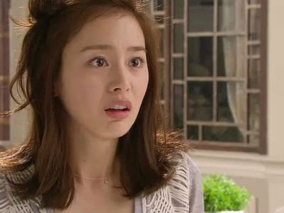 Nàng dâu bẽ bàng khi bị bắt lột sạch vàng trả lại nhà chồng ngay trong đêm tân hôn...