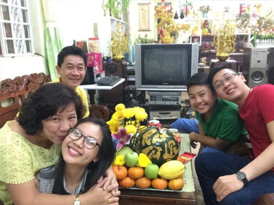 Người cha, người mẹ ở quê chờ gì trong ngày Tết?