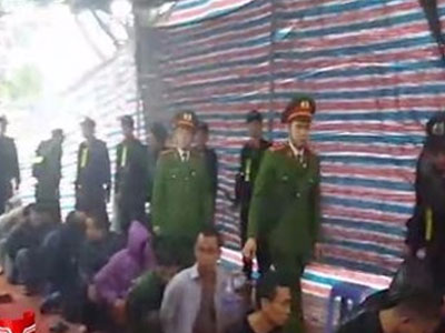 Bắt đối tượng tấn công CLB bóng đá FC Vĩnh Tường