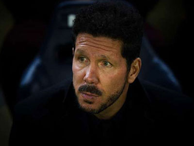 HLV Simeone đá xoáy Ronaldo về Quả Bóng Vàng
