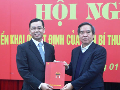Vụ trưởng Bộ Tài chính làm Phó ban kinh tế Trung ương