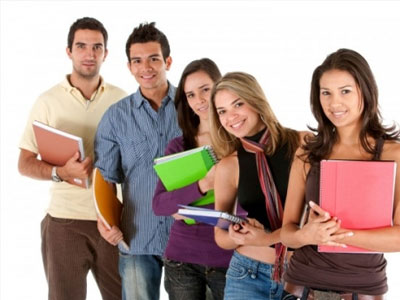 Du học sinh và chuyện "đừng chơi với người Việt"