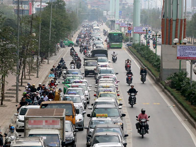 Hà Nội làm dải phân cách cứng phục vụ xe buýt nhanh