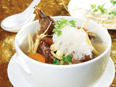 Tổ yến giúp "cải lão hoàn đồng"
