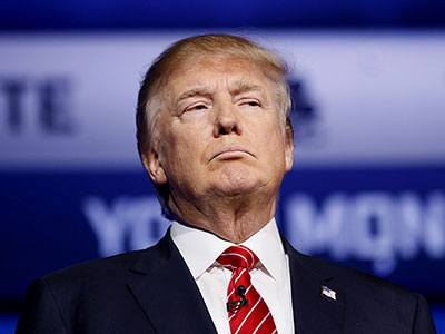 Tỷ lệ ủng hộ ông Trump thấp kỷ lục trước ngày nhậm chức