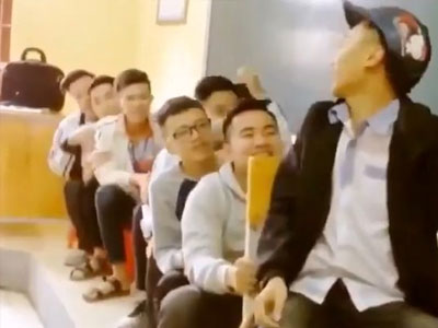 Clip lái tàu hài hước của teen Nghệ An hút 5 triệu lượt xem