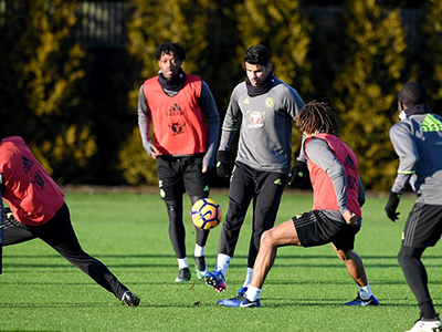 Diego Costa làm hòa với HLV Conte sau tranh cãi về thể lực