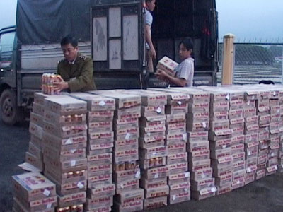 Hơn 16.800 lon nước tăng lực Red Bull bị thu giữ