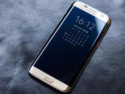 Chưa ra mắt, Galaxy S8 bị đánh giá thất bại trước iPhone 8