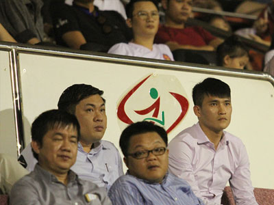 Công Vinh thưởng 700 triệu đồng cho CLB TPHCM sau khi thắng trận derby