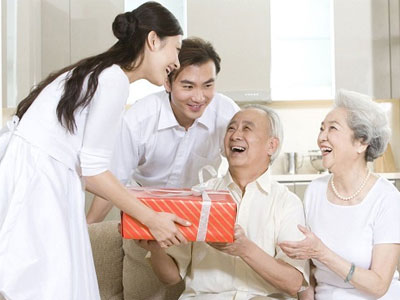 Dịch vụ cho thuê bạn gái về quê ăn Tết nở rộ