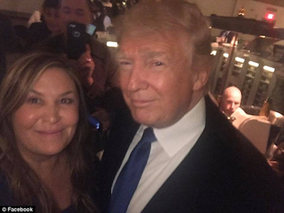 Trump trả hóa đơn ăn tối 1.000 USD cho người ủng hộ