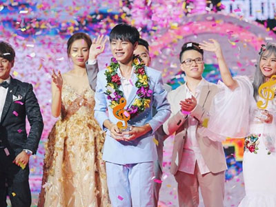 Hội đồng chuyên môn chia rẽ với chiến thắng của Cao Bá Hưng