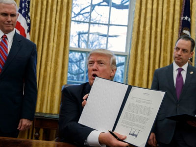 Nước Mỹ ra sao khi Trump kiên quyết rút khỏi TPP?