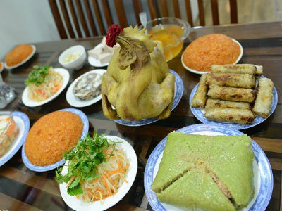 Dâu mới ngỡ ngàng với "đại tiệc tất niên" nhà chồng đại gia