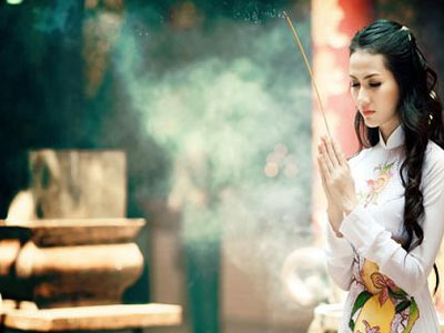 Đầu năm đi chùa lễ Phật nhớ đừng phạm phải những sai lầm này để năm mới bình an