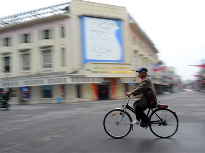 Hà Nội vắng lặng sáng mùng 1 Tết