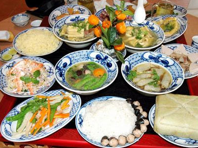 Mâm cỗ cúng Mùng 1 Tết cần những gì?