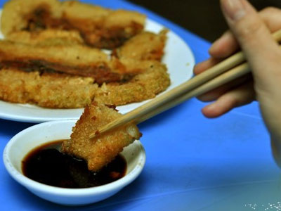 Ăn bánh chưng thế nào để không nóng trong người?