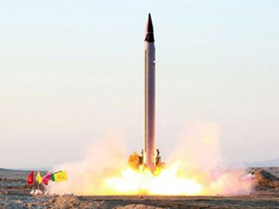 Tên lửa đạn đạo Iran phát nổ giữa không trung