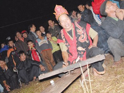 Chuyện lạ về nơi lập “hội thầy cúng”