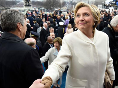 Hillary Clinton viết sách về thất bại bầu cử