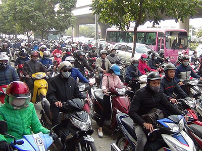 Ngày đầu đi làm sau Tết: Đường vành đai 3 ùn tắc nghiêm trọng