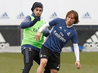 Real đón Modric và Gareth Bale trở lại thi đấu